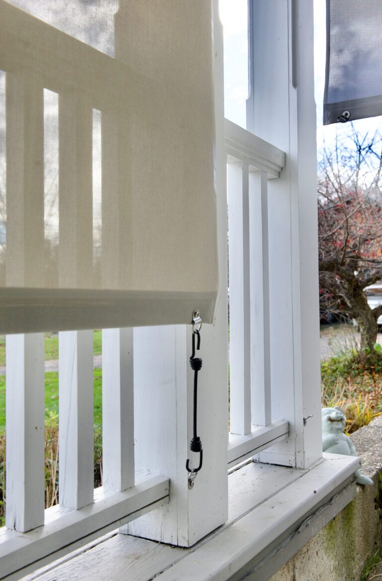 Insolroll Exterior, Oasis 2600 in White/Grey, 3% openness, Outside Mount, bungee hold downs