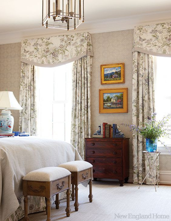 A pretty Cowtan & Tout fabric dresses the guest roomâ€™s windows.: